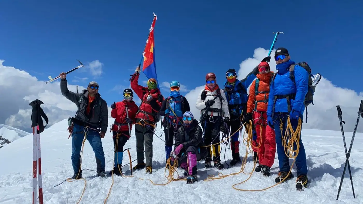 Khuiten Peak (4374 m), la plus haute montagne de Mongolie.