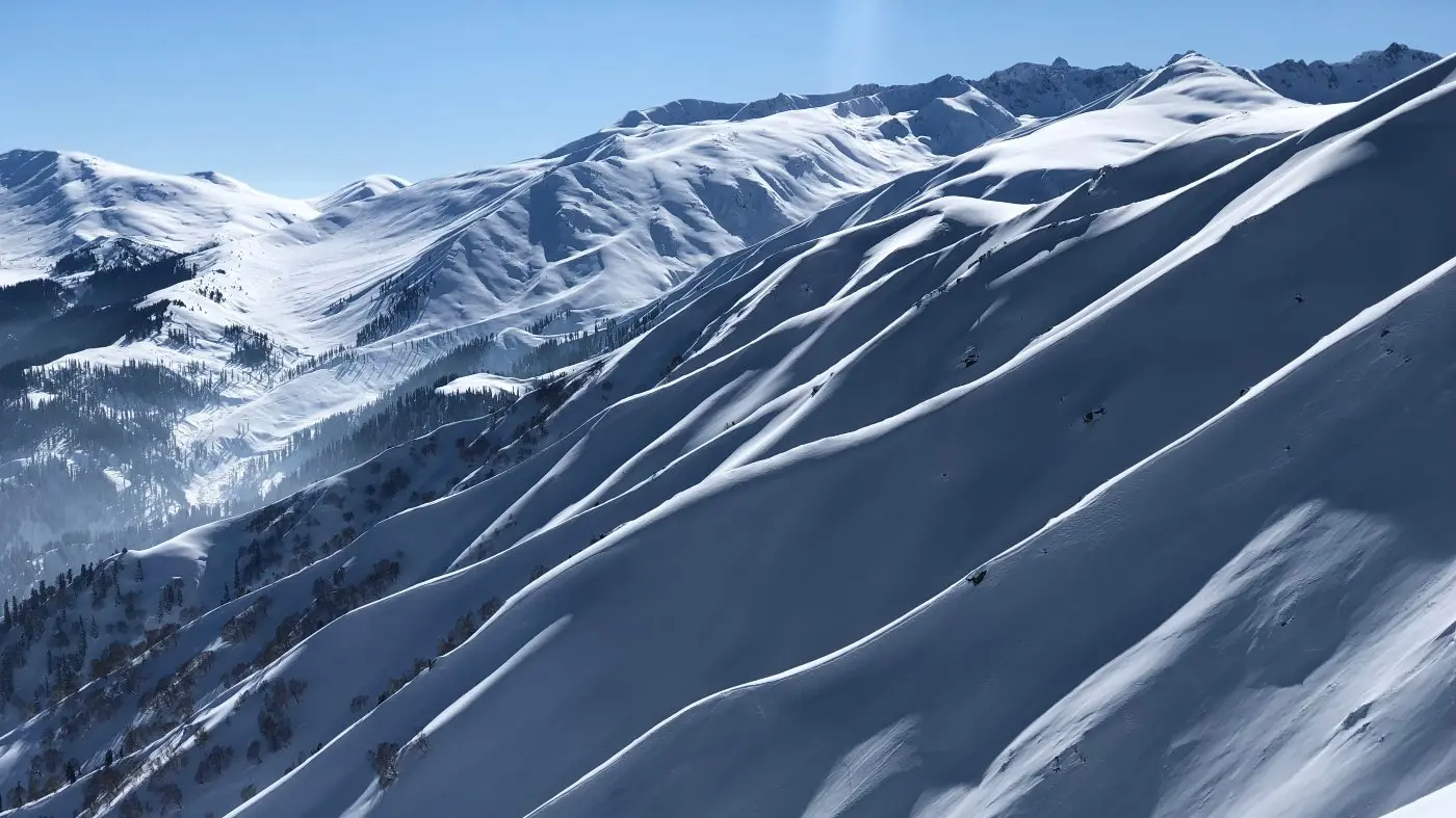 Expédition Freeride & Héli-ski à Gulmarg – Cachemire, Inde