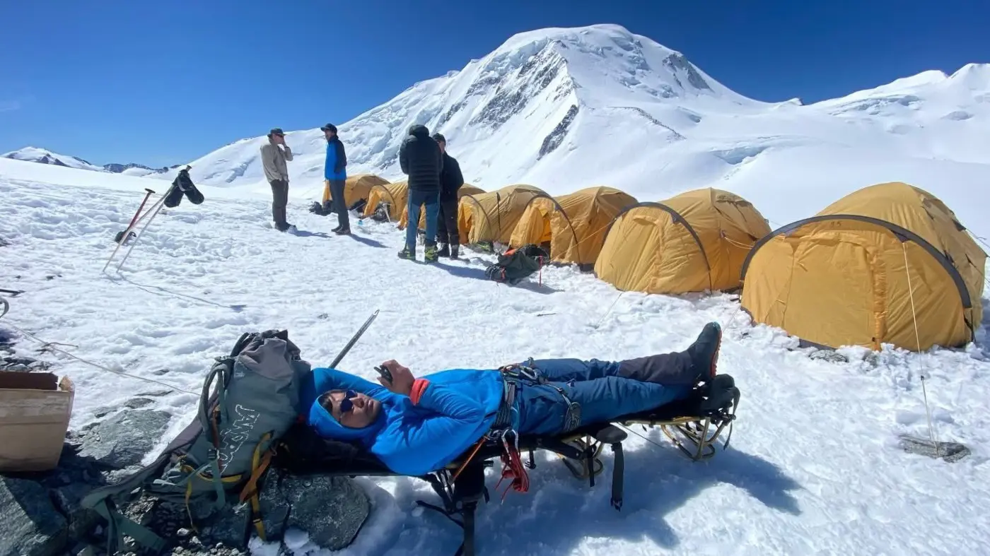 Campement sous tente 1