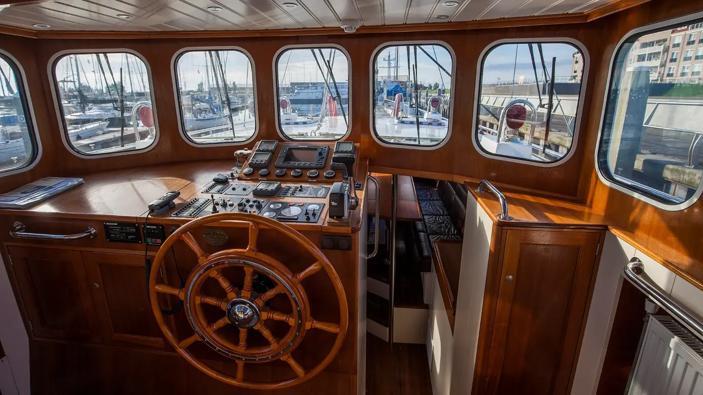 Expedition Sailboat 5