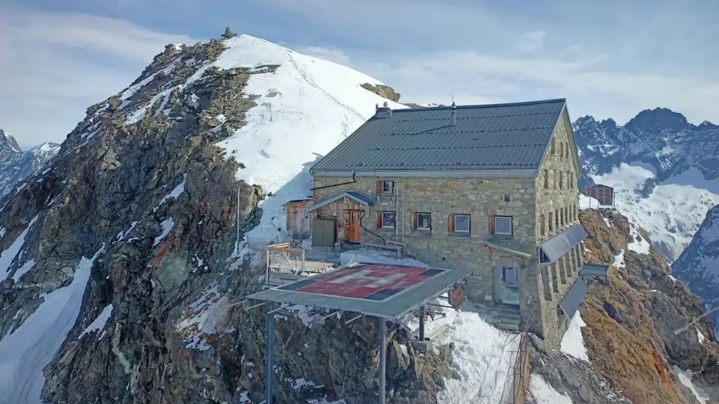 Vignettes Hut 1